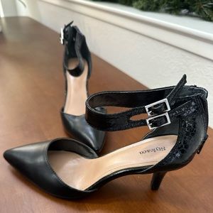 Black small heel shoe